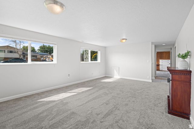 4290 S 800 W, Riverdale, UT 84405
