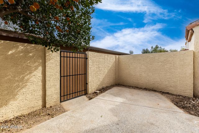 6533 N 7TH Avenue 16, Phoenix, AZ 85013