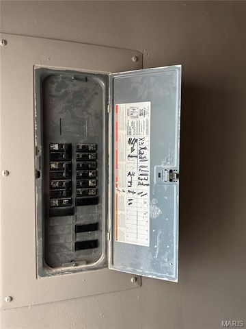 3726 Iowa Avenue, St Louis, MO 63118