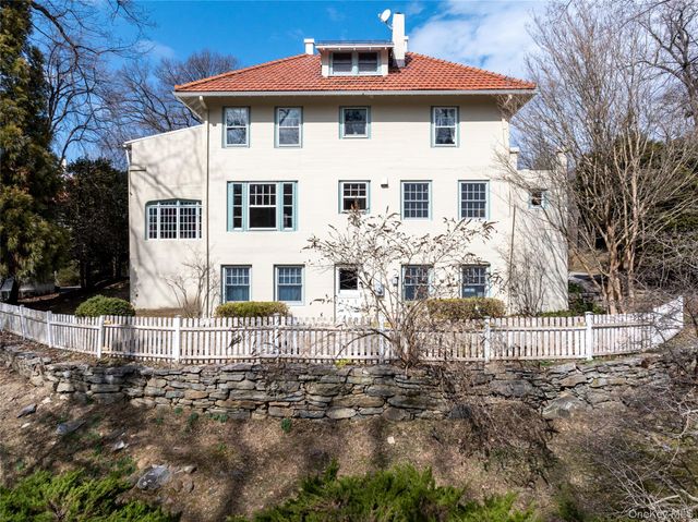 75 Oliphant Avenue, Dobbs Ferry, NY 10522