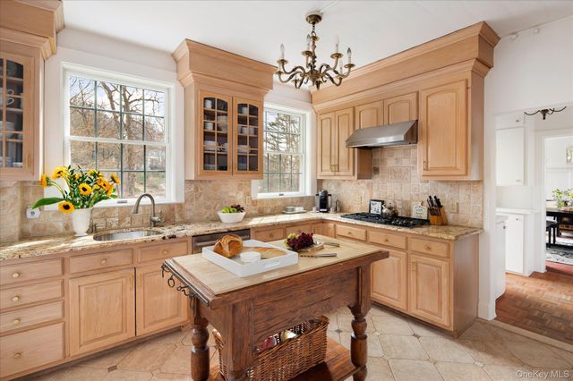 75 Oliphant Avenue, Dobbs Ferry, NY 10522