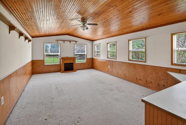 6610 Cemetery Road, Sun Prairie, WI 53590