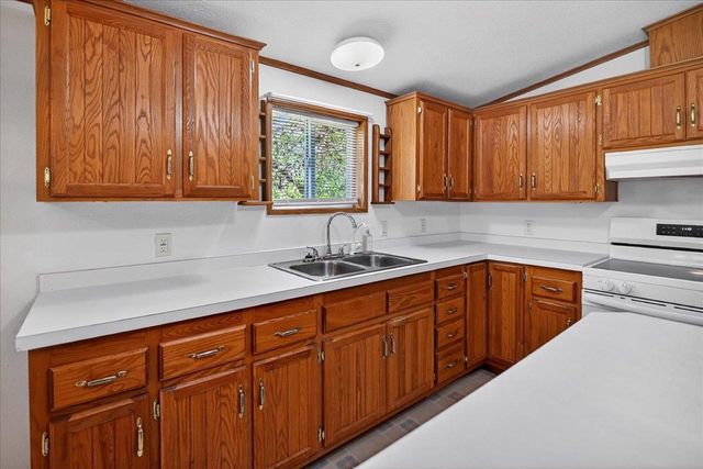 6610 Cemetery Road, Sun Prairie, WI 53590