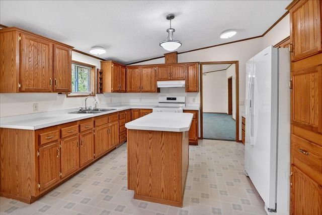 6610 Cemetery Road, Sun Prairie, WI 53590