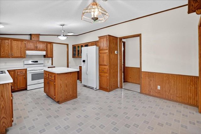 6610 Cemetery Road, Sun Prairie, WI 53590