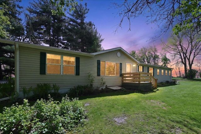 6610 Cemetery Road, Sun Prairie, WI 53590