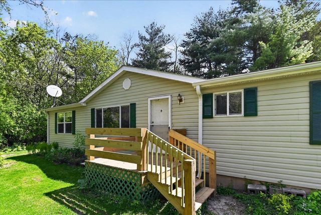 6610 Cemetery Road, Sun Prairie, WI 53590