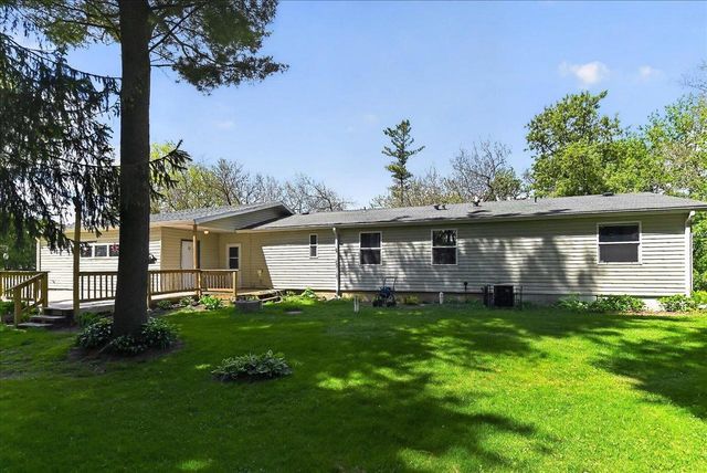6610 Cemetery Road, Sun Prairie, WI 53590