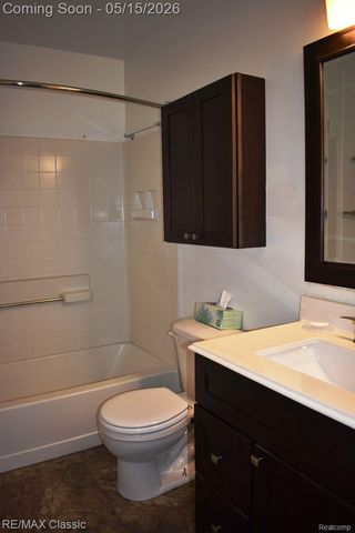436 BOARDWALK Drive, Walled Lake, MI 48390