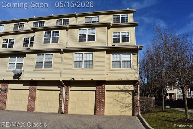 436 BOARDWALK Drive, Walled Lake, MI 48390