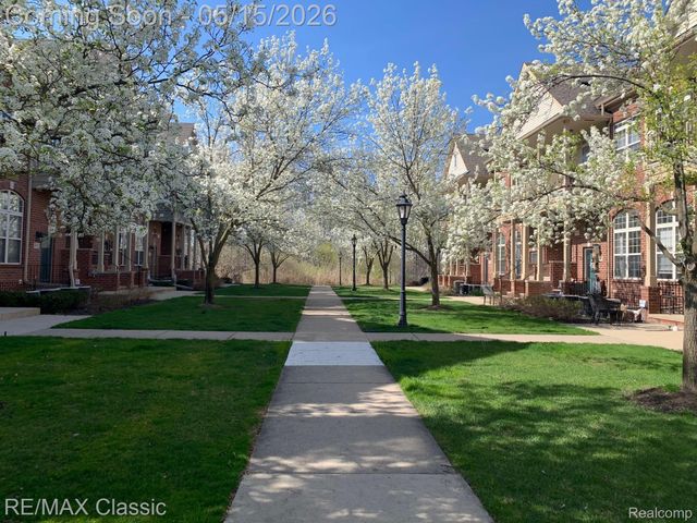 436 BOARDWALK Drive, Walled Lake, MI 48390