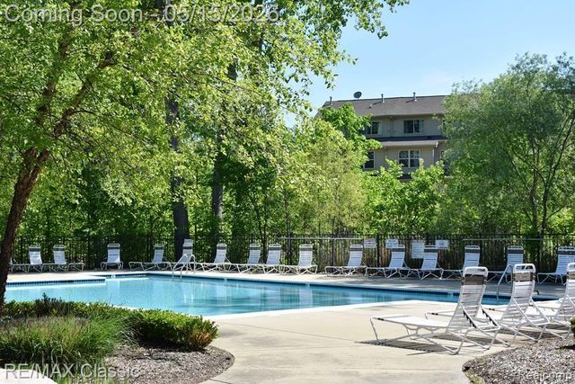 436 BOARDWALK Drive, Walled Lake, MI 48390