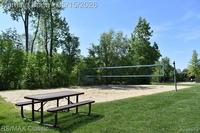 436 BOARDWALK Drive, Walled Lake, MI 48390