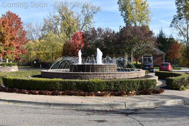 436 BOARDWALK Drive, Walled Lake, MI 48390