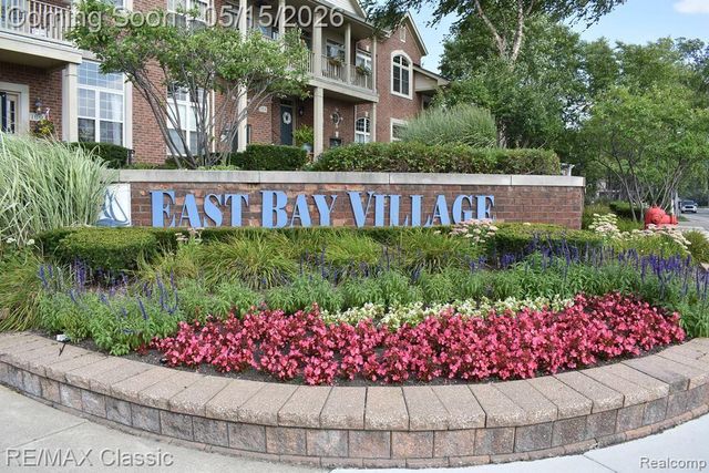 436 BOARDWALK Drive, Walled Lake, MI 48390