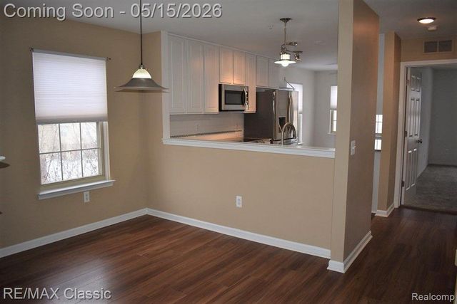 436 BOARDWALK Drive, Walled Lake, MI 48390
