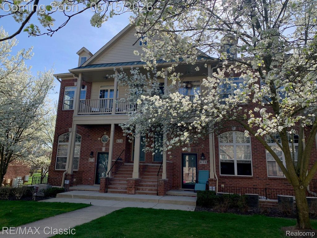 436 BOARDWALK Drive, Walled Lake, MI 48390