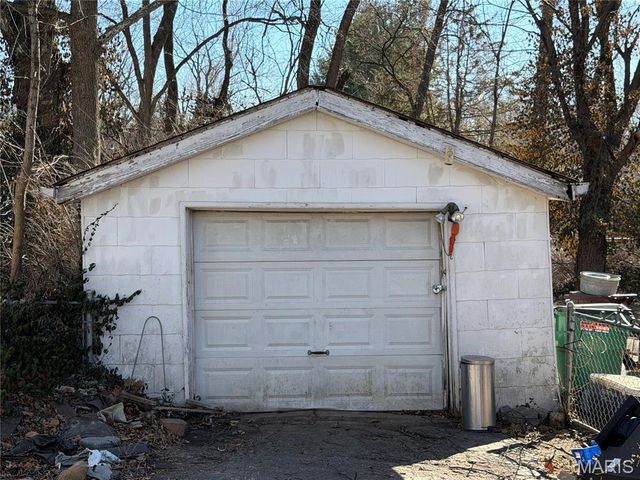 9034 Argyle Avenue, St Louis, MO 63114