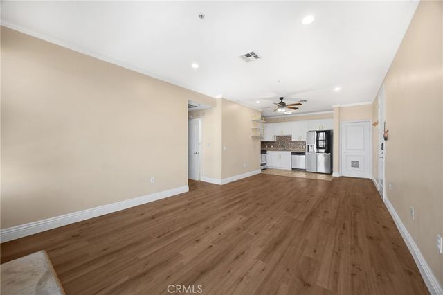 6938 Laurel Canyon 303, North Hollywood, CA 91605