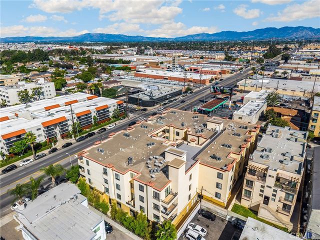 6938 Laurel Canyon 303, North Hollywood, CA 91605