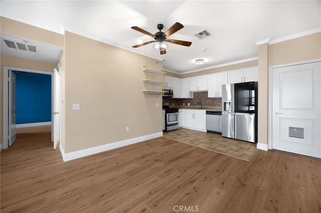 6938 Laurel Canyon 303, North Hollywood, CA 91605