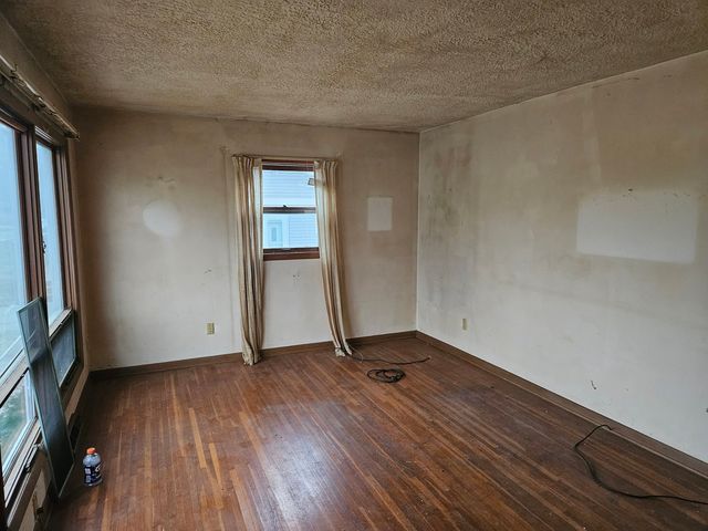 2624 Crestview Drive, Bettendorf, IA 52722