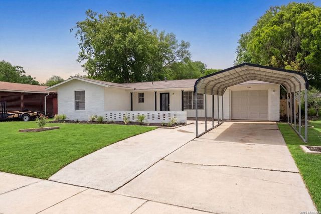 7830 Bronco Ln, San Antonio, TX 78227