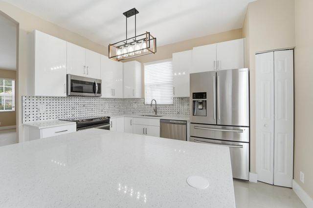 1780 Pierside Circle, Wellington, FL 33414
