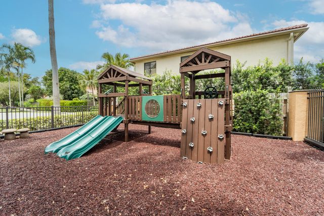 1780 Pierside Circle, Wellington, FL 33414