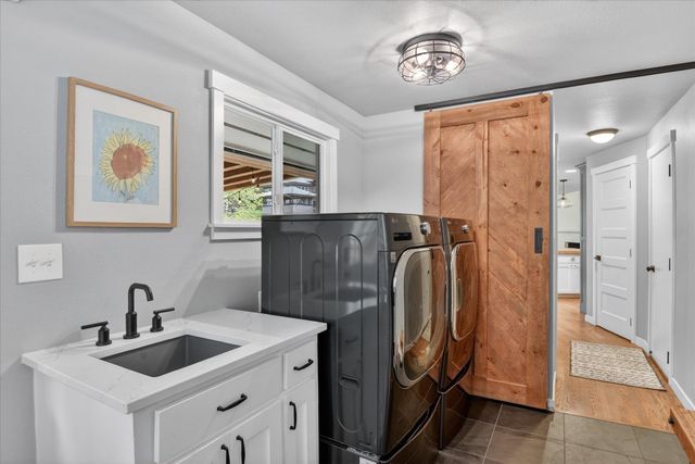 1719 S Rockwood Blvd, Spokane, WA 99203