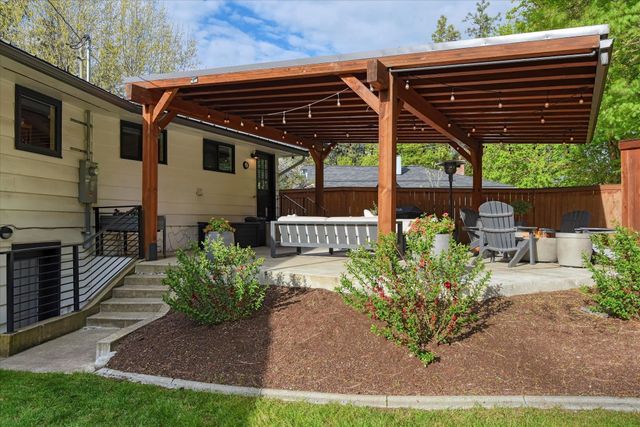 1719 S Rockwood Blvd, Spokane, WA 99203