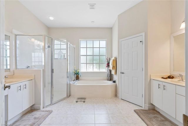 3439 Allegheny CT, Naples, FL 34120