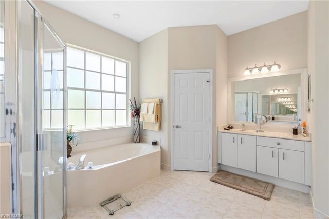 3439 Allegheny CT, Naples, FL 34120