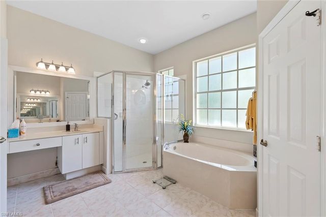 3439 Allegheny CT, Naples, FL 34120