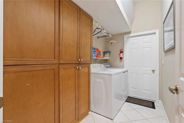 3439 Allegheny CT, Naples, FL 34120