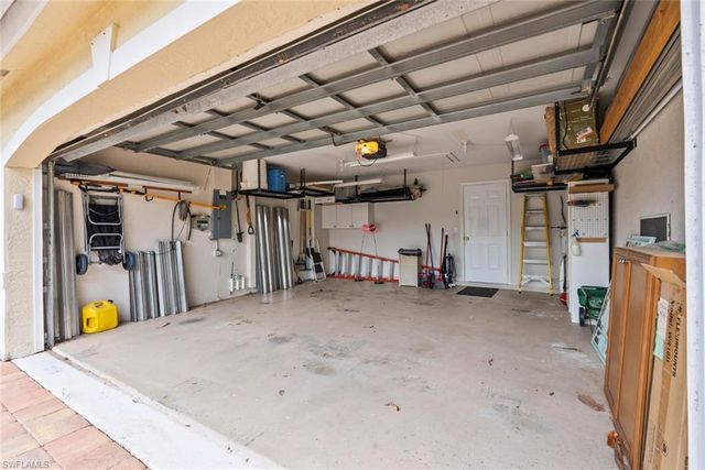 3439 Allegheny CT, Naples, FL 34120