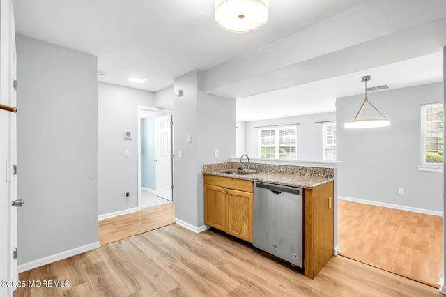 21 Forrest Court, Tinton Falls, NJ 07753
