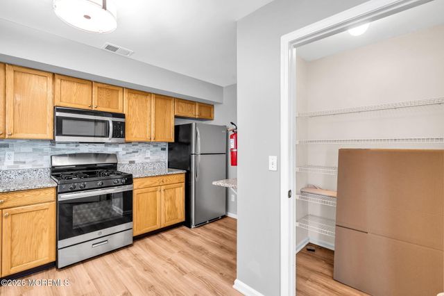 21 Forrest Court, Tinton Falls, NJ 07753