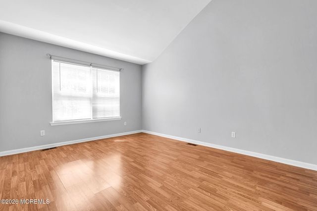 21 Forrest Court, Tinton Falls, NJ 07753