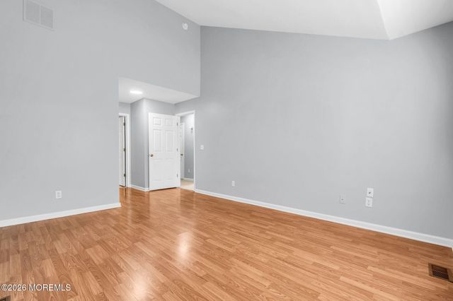 21 Forrest Court, Tinton Falls, NJ 07753