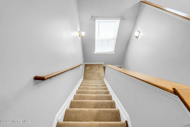 21 Forrest Court, Tinton Falls, NJ 07753