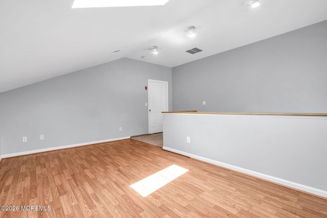21 Forrest Court, Tinton Falls, NJ 07753