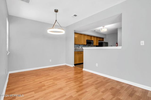 21 Forrest Court, Tinton Falls, NJ 07753