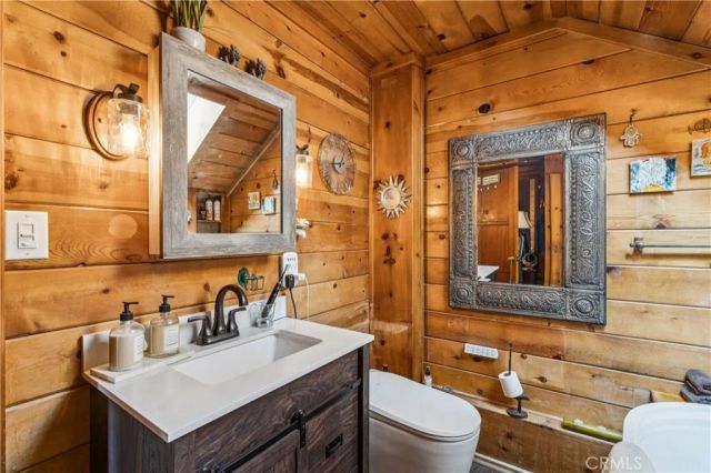 24214 Zurich, Crestline, CA 92325