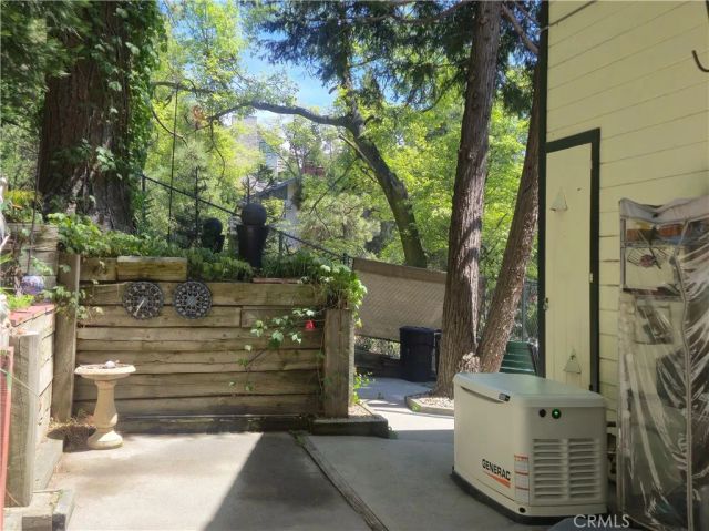 24214 Zurich, Crestline, CA 92325