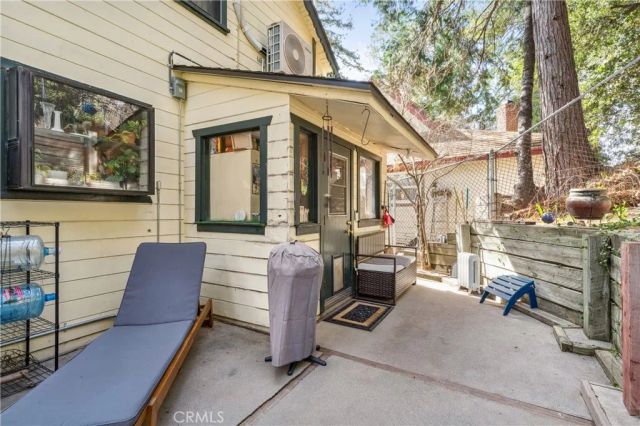 24214 Zurich, Crestline, CA 92325