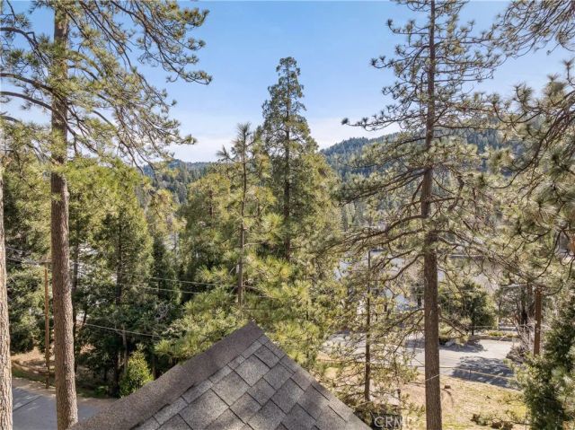 24214 Zurich, Crestline, CA 92325