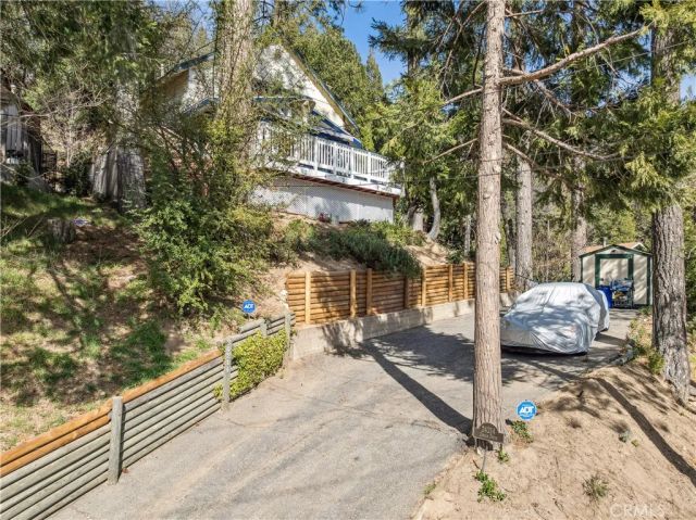 24214 Zurich, Crestline, CA 92325