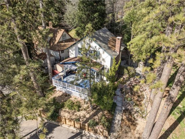 24214 Zurich, Crestline, CA 92325
