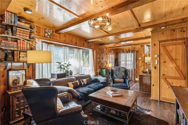 24214 Zurich, Crestline, CA 92325